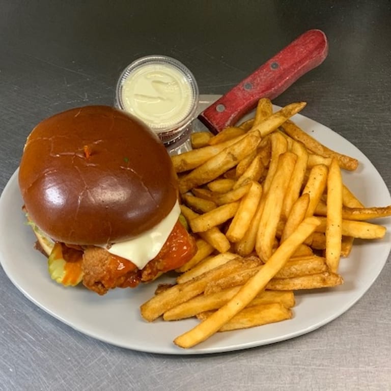 Delicious Chicken Sandwiches: A Crowd Favorite